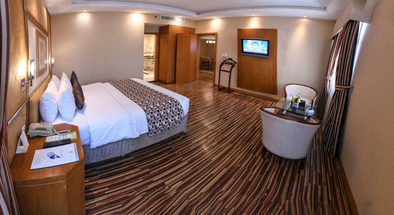The Juffair Grand Hotel Manama Exterior photo