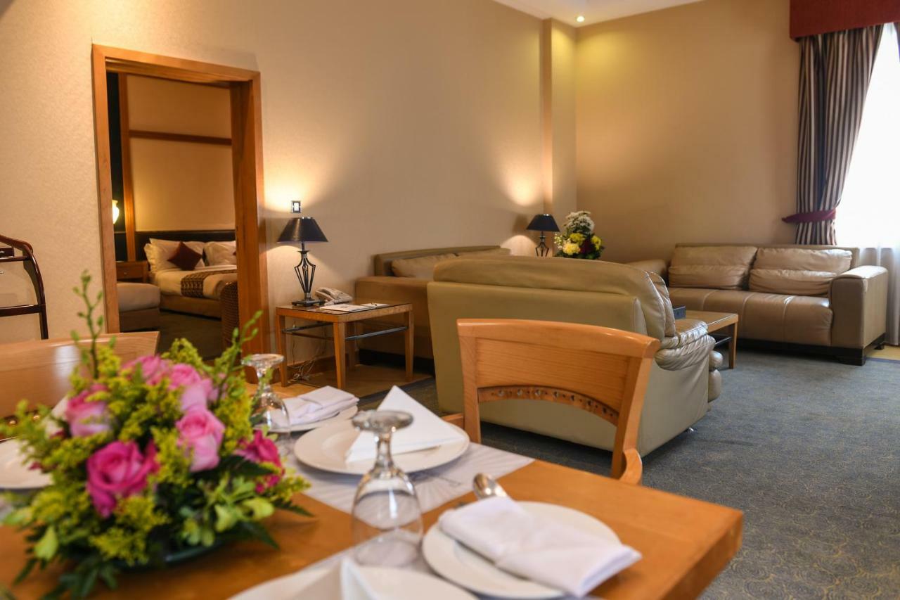The Juffair Grand Hotel Manama Exterior photo